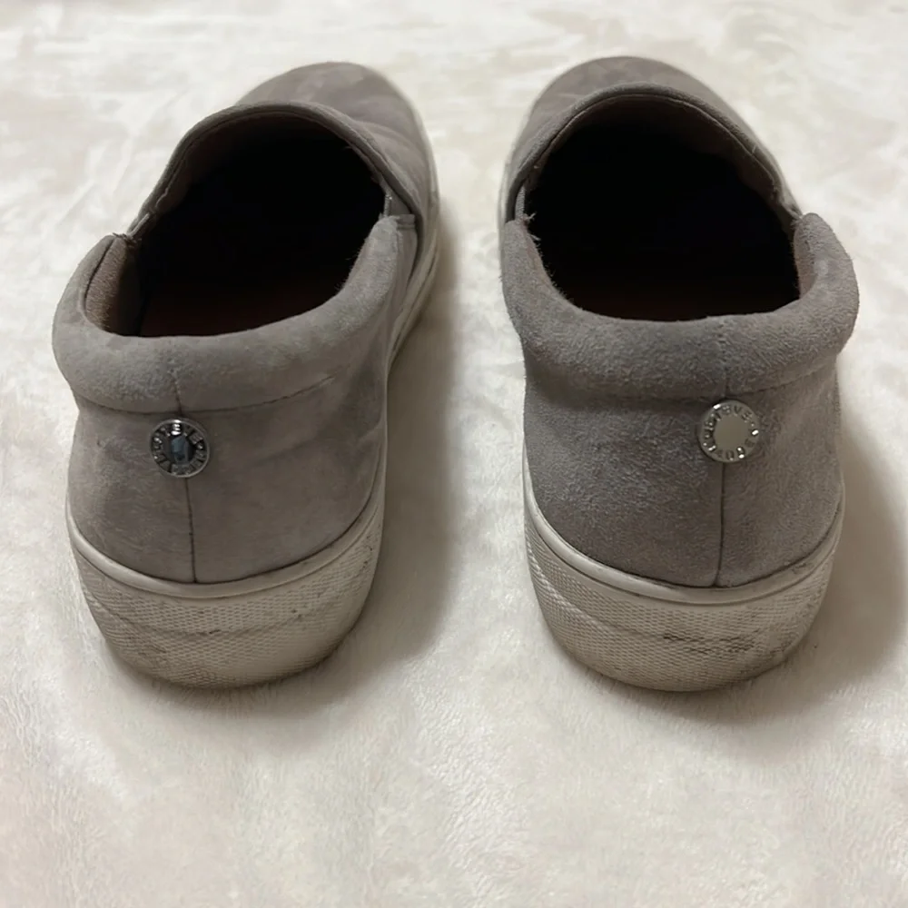 Steve Madden Womens Slip On Shoes Size 9 - Picture 3 of 4